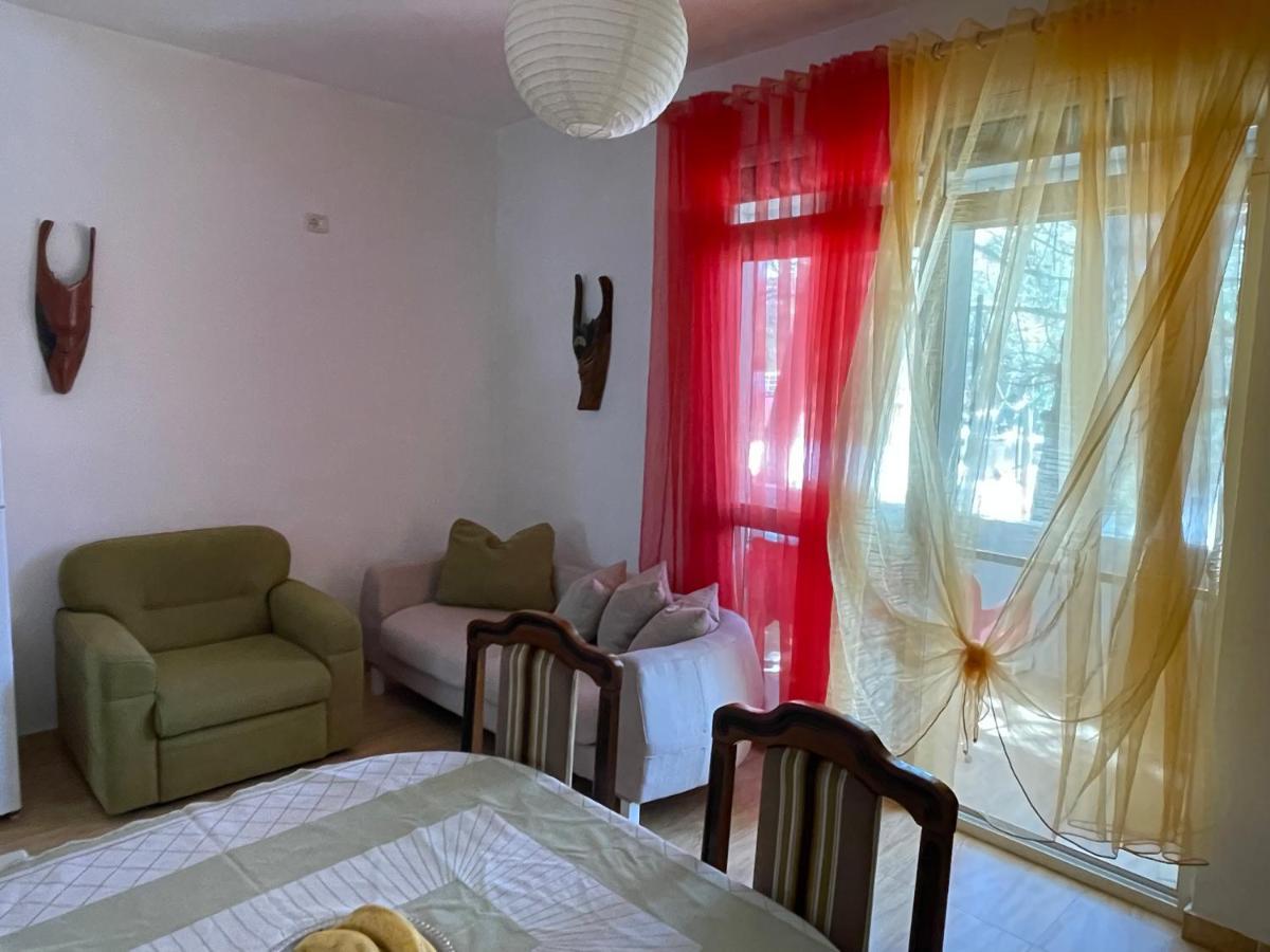 Vacation Home Dibra Velipoje Ngoại thất bức ảnh